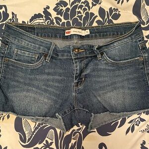 Levi Shorty shorts 11